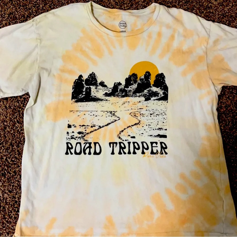 Pura Vida Tee - Picture 1 of 1